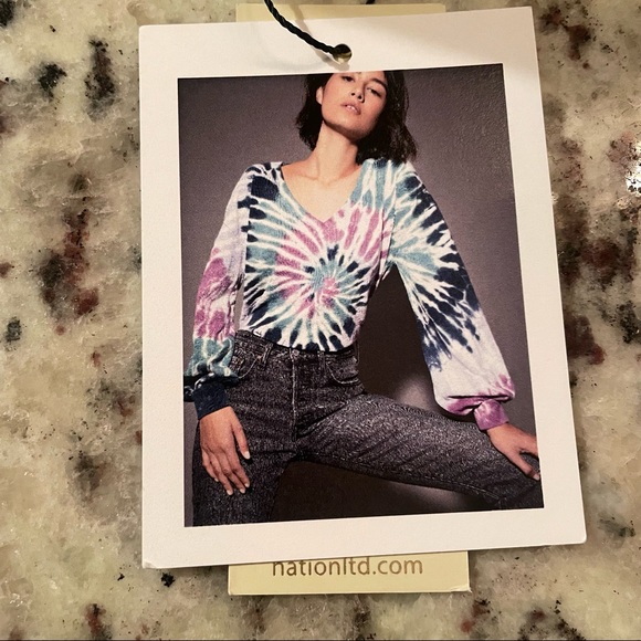 NATION LTD Purple Green Blue Tie Dye V-Neck Long Sleeve Top Women’s Size Medium - Picture 10 of 11